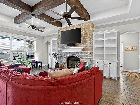 4th image of 4204 Harding Ct