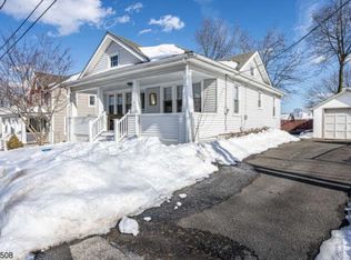 4 High St, Lebanon, NJ 08833