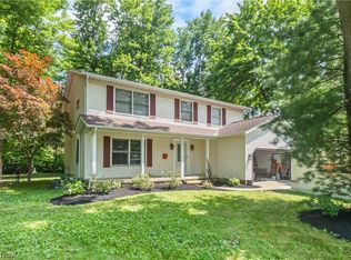 8121 Yorkshire Dr, Mentor, OH 44060