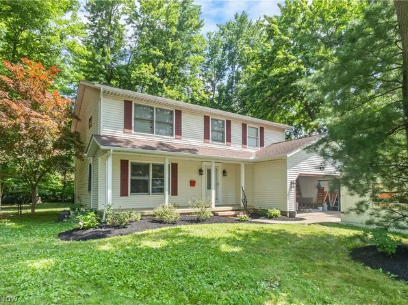 8121 Yorkshire Dr, Mentor, OH 44060