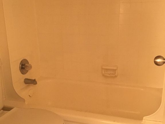 5th image of 5625 Antoine Dr #1609