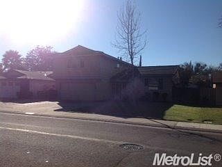 2nd image of 814 Erie Dr