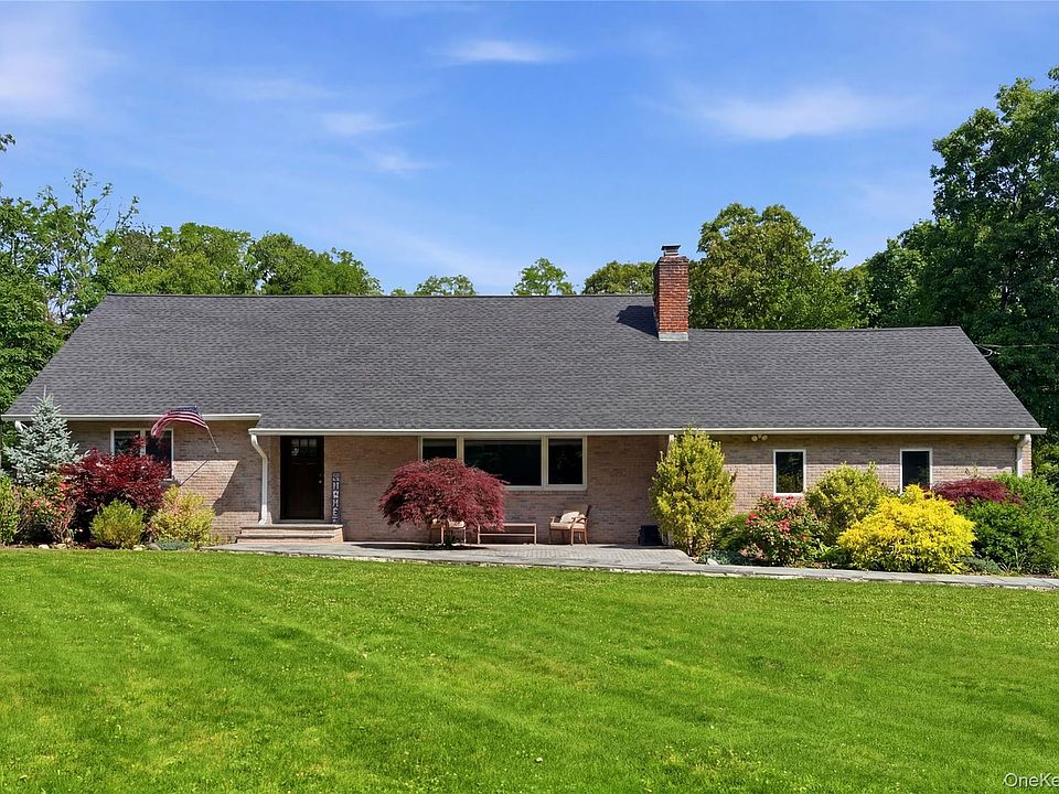1st image of 431 Woodbury Road