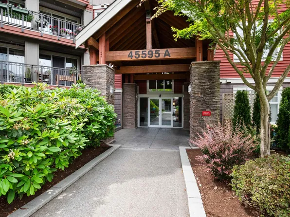 45595 Tamihi Way #302A, Chilliwack, BC V2R 0G3