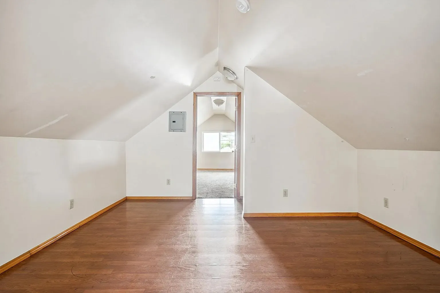 3 bed, 1000 sqft, $2,295 — Photo 4