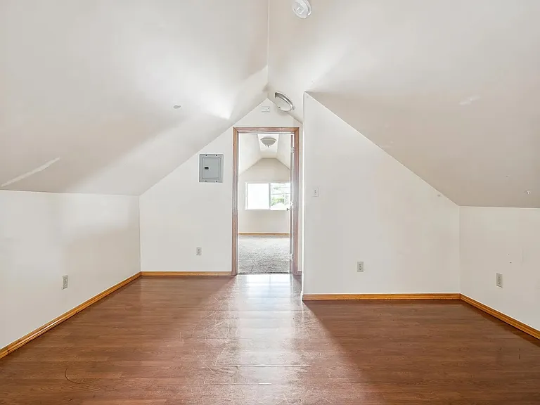 4708 7th Ave NE #C — Photo 5