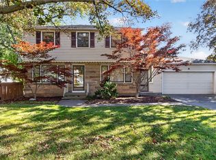 16 Sydenham Rd, Rochester, NY 14609
