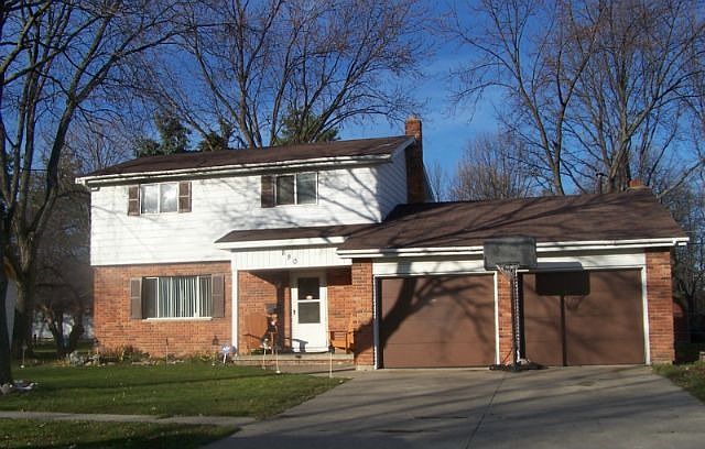 1st image of 890 Caravelle Dr