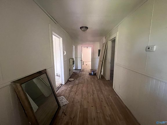 3rd image of 404 Riley St