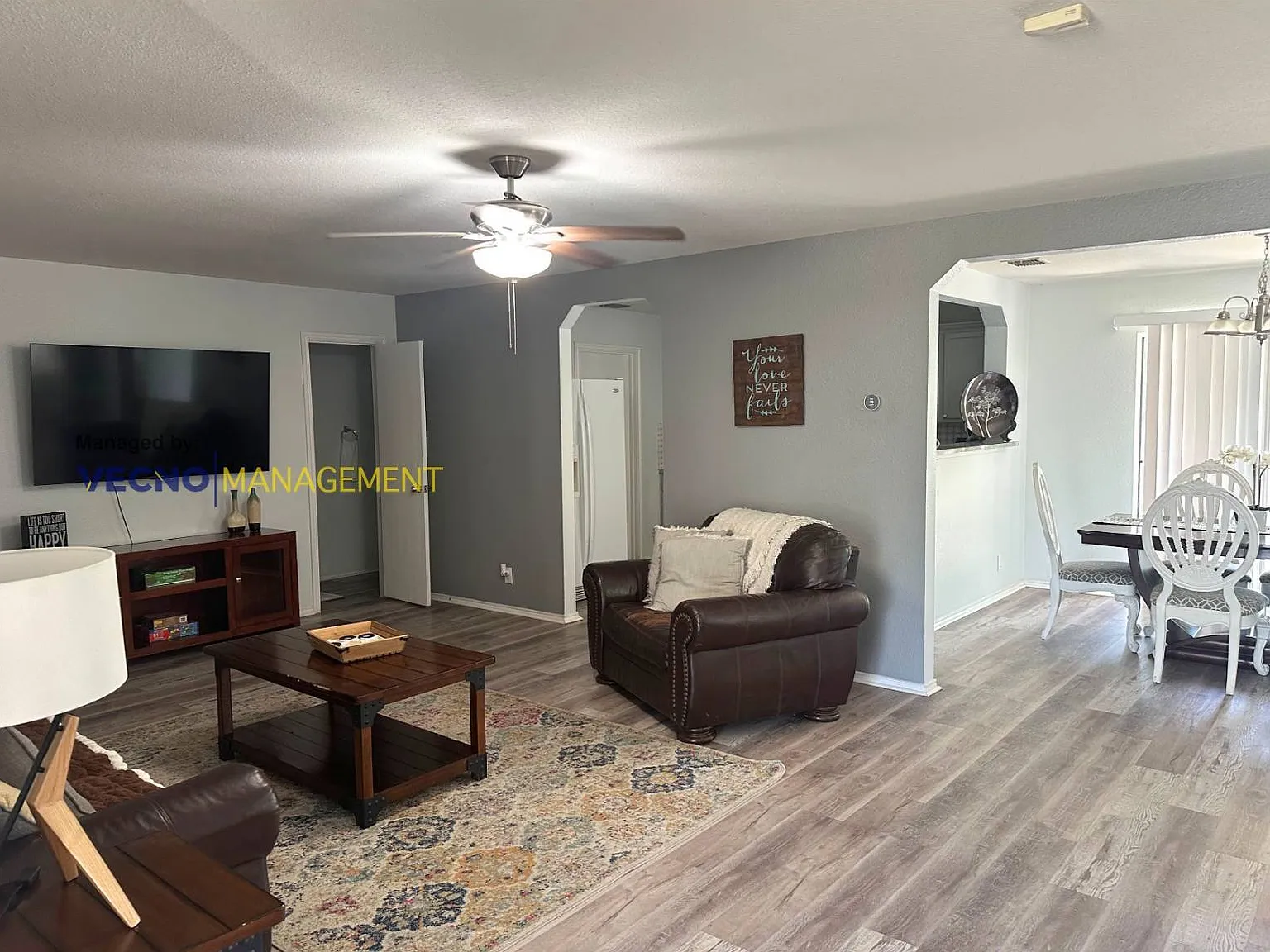3 bed, 2.5 bath, 1812 sqft, $1,900 — Photo 3