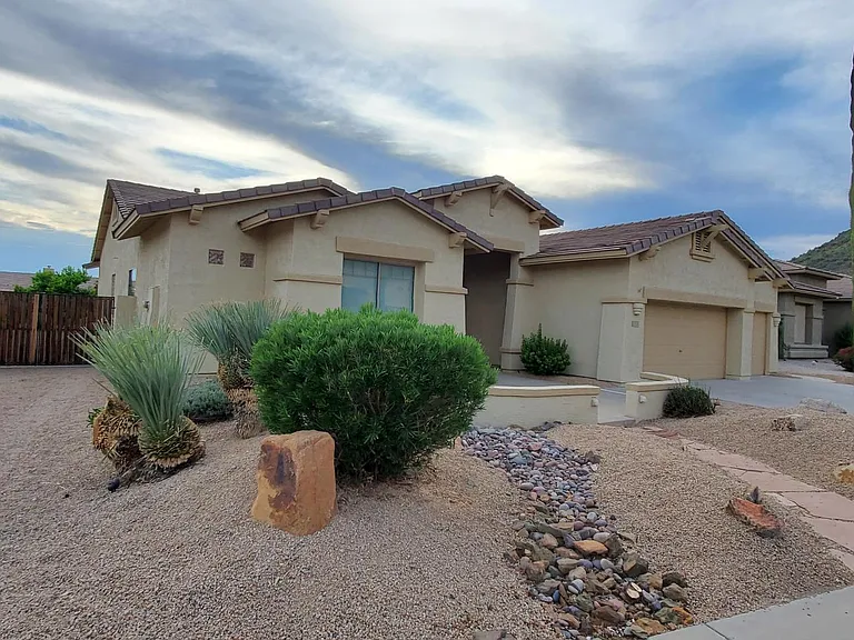 26024 N Fernbush Dr — Photo 2