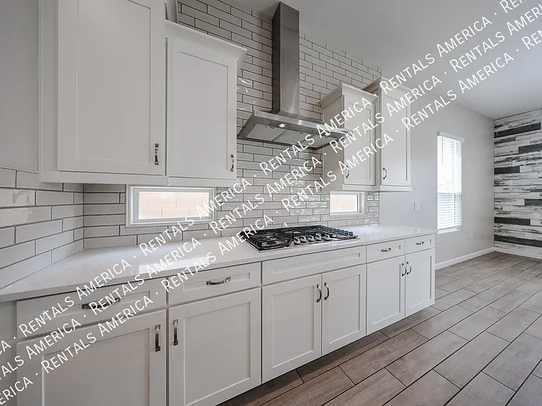 1829 E Saguaro Park Ln — Photo 36