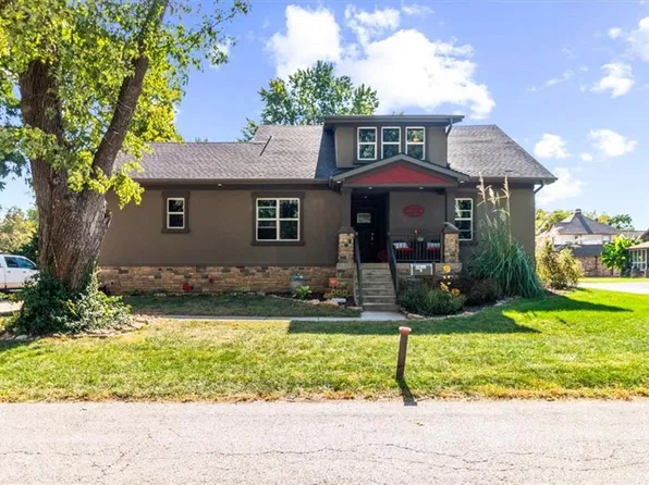 1608 SW Smith St, Blue Springs, MO 64015