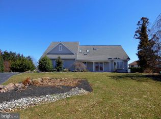 1918 Bretton Ln, York, PA 17408