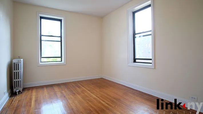 Rented by Link NY Realty | media 17
