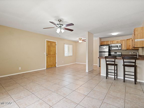 4th image of 804 S Langley Ave Unit 104