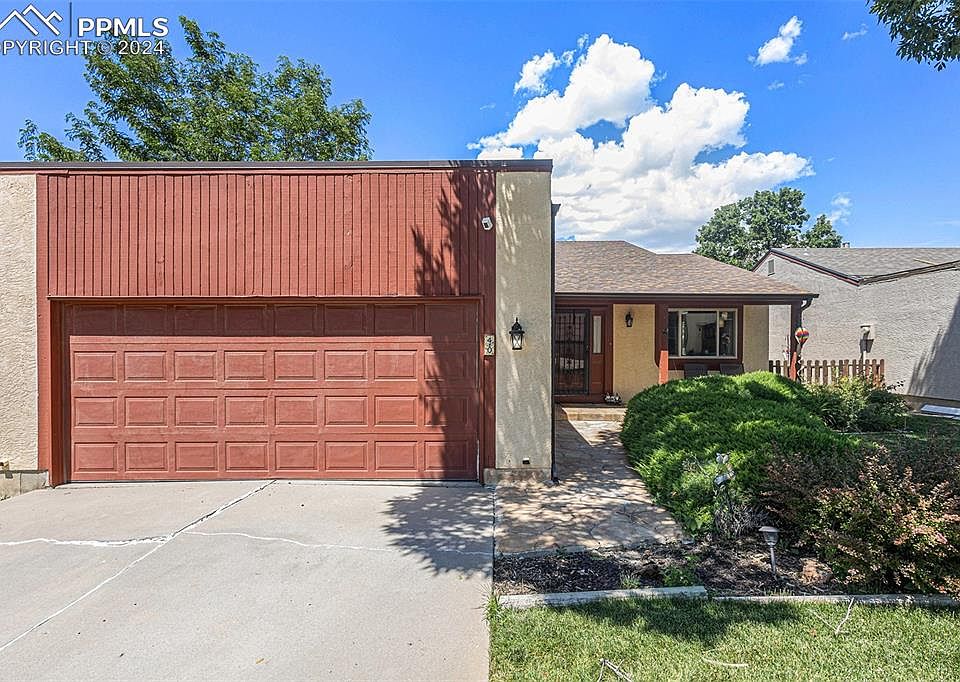 1st image of 40 Terrace Dr