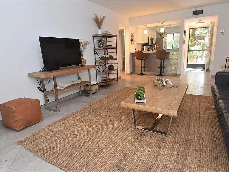 1716 Glenhouse Dr #GL323 — Photo 3
