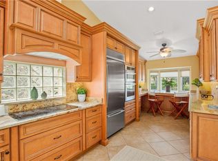 581 Kings Way, Naples, FL 34104