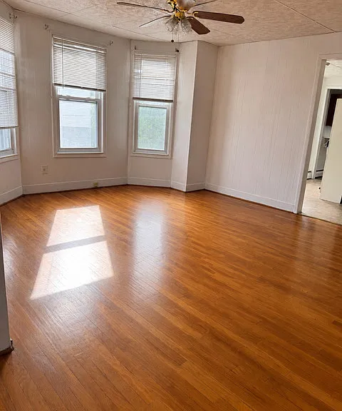 95 Sunnyside Ave — Photo 3