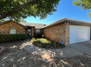 5315 Long Leaf Dr, Wichita Falls, TX 76310