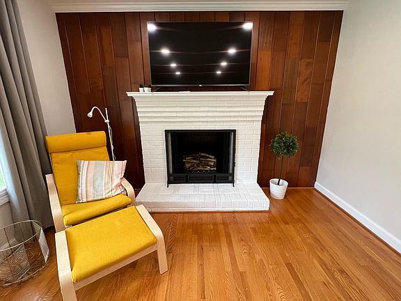 3rd image of 4408 Kirkwood Dr #1
