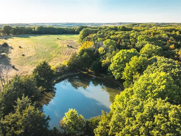 92 Deer Run Trl, Belle, MO 65013