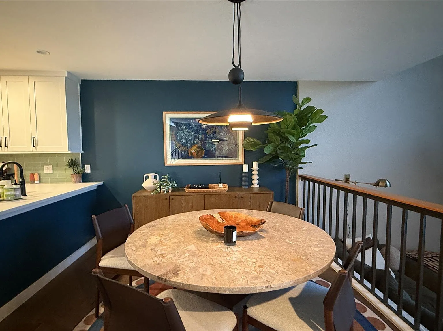 2 bed, 1.5 bath, 1923 sqft, $6,500 — Photo 3
