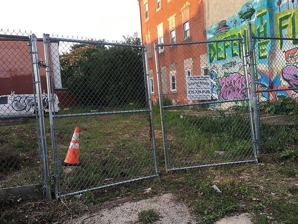 2nd image of 1435 Diamond St