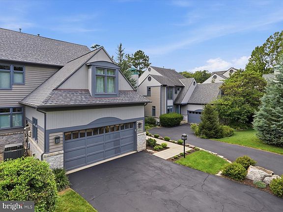 4th image of 1466 Waterfront Rd