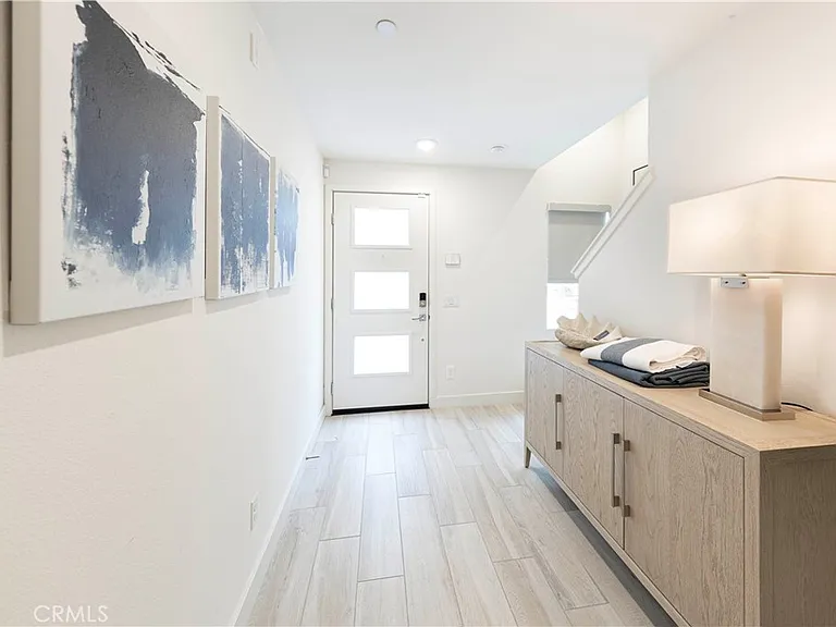 983 Doheny Way — Photo 5