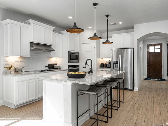 7th image of this home