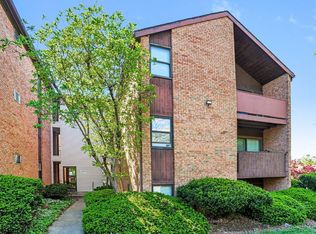 4908 Chalet Dr #405, Saint Bernard, OH 45217