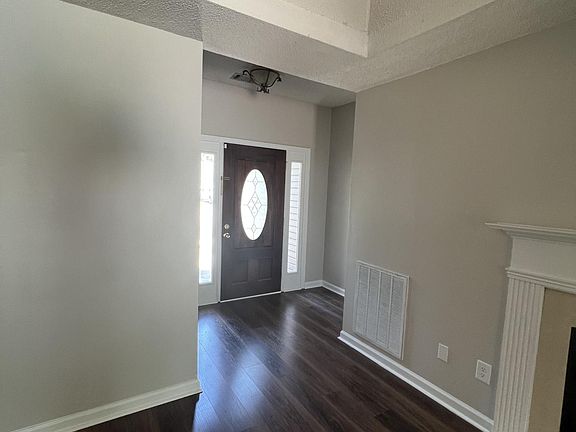 2nd image of 106 Woodfield Ct