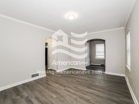 1238020_005_wm_-_living_room_13458047.jpg