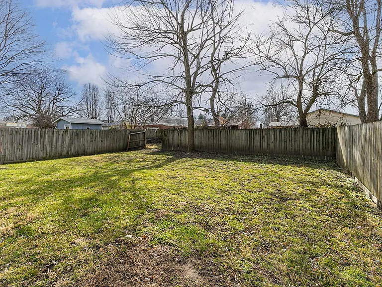 314 W Olive St — Photo 27