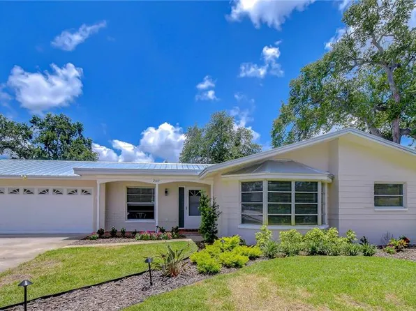 2167 Lakeview Rd, Clearwater, FL 33764
