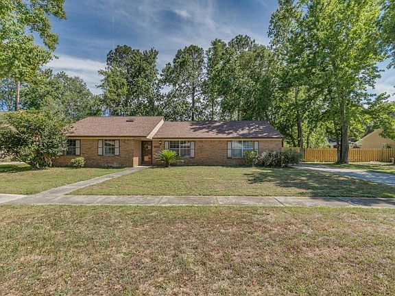 3rd image of 1821 Olive Ct