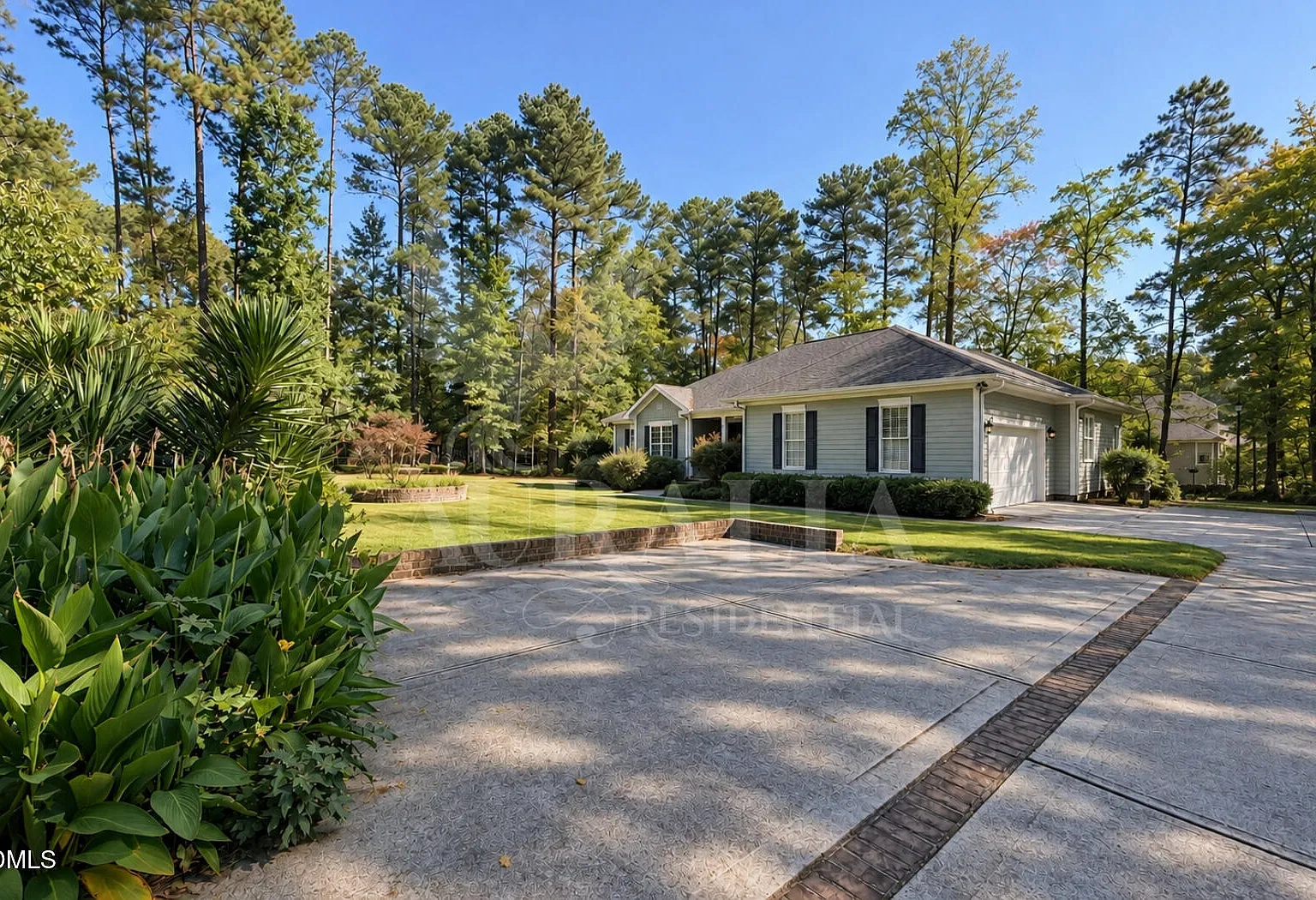 4 bed, 3.0 bath, 2786 sqft, $3,650 — Photo 2