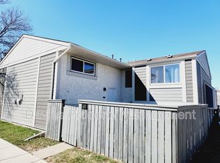 611 Willow Ct NW, Edmonton, AB T5T2K7