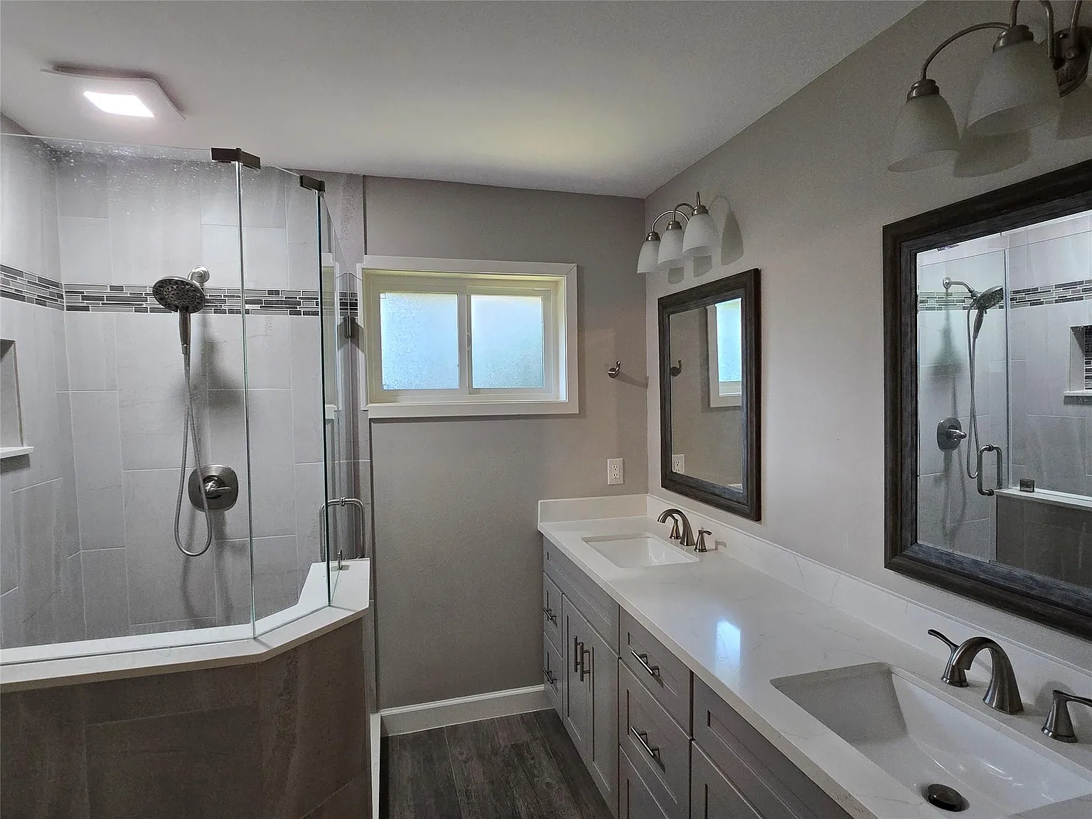 3 bed, 2.0 bath, 2098 sqft, $2,900 — Photo 4