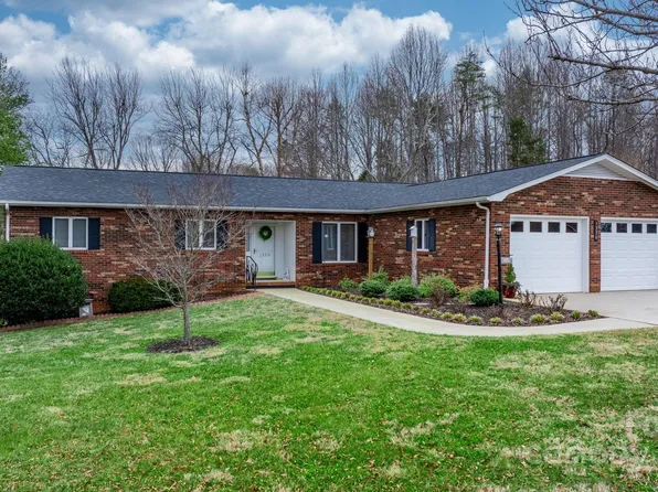 1336 Meadow Ln, Morganton, NC 28655