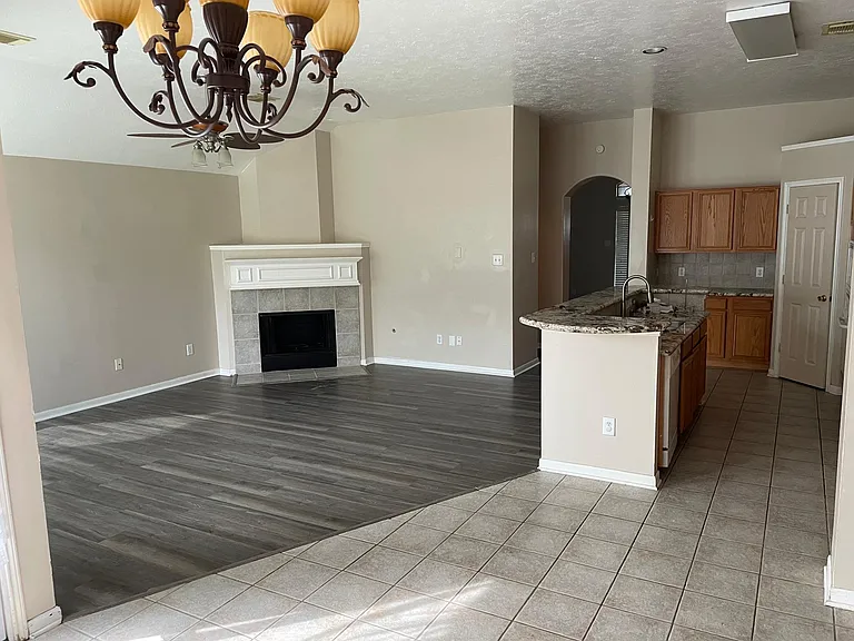 15119 Wimberly Park Dr — Photo 4