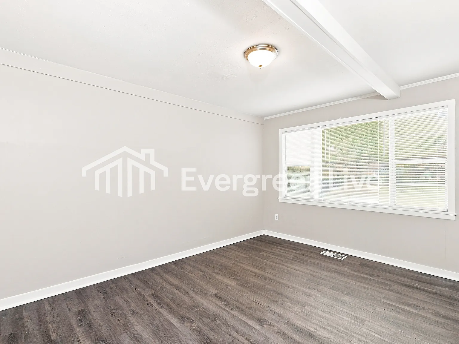 4 bed, 2.0 bath, 1702 sqft, $1,545 — Photo 4