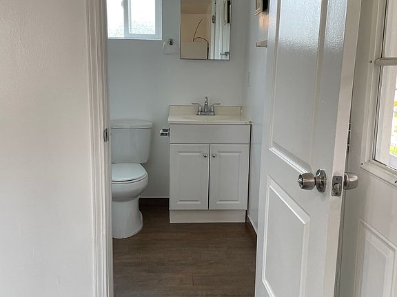 4th image of 8025 White Oak Ave
