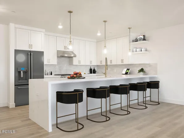 2250 E Murray Holladay Rd #305, Holladay, UT 84117