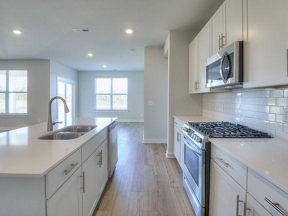5th image of 116 Merion Way