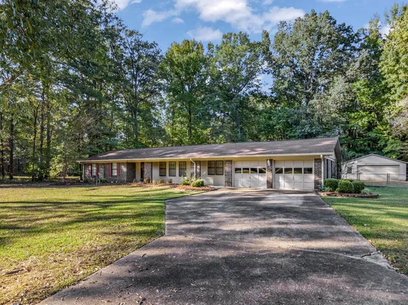 921 Cheryl Dr, Aberdeen, MS 39730