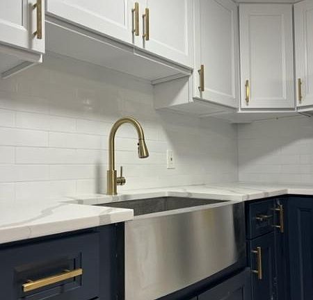 2nd image of 1809 Wood Ave #1809