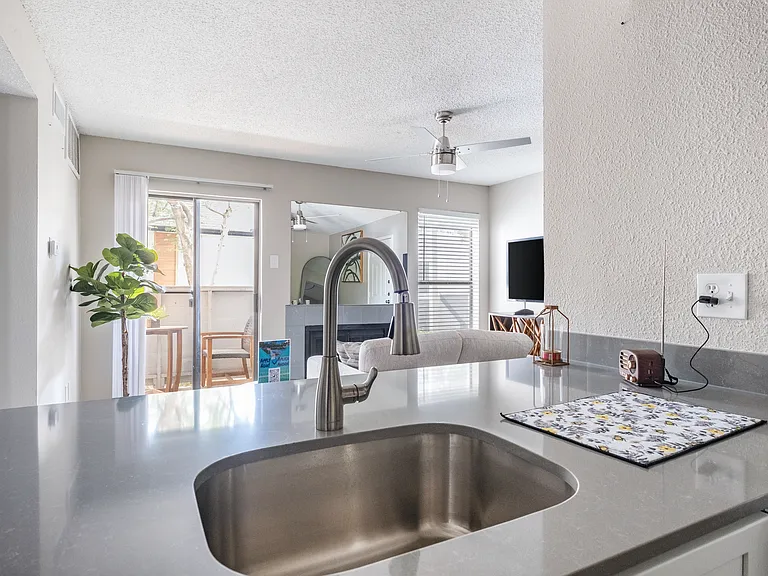Villas on Rosemeade West — Photo 8